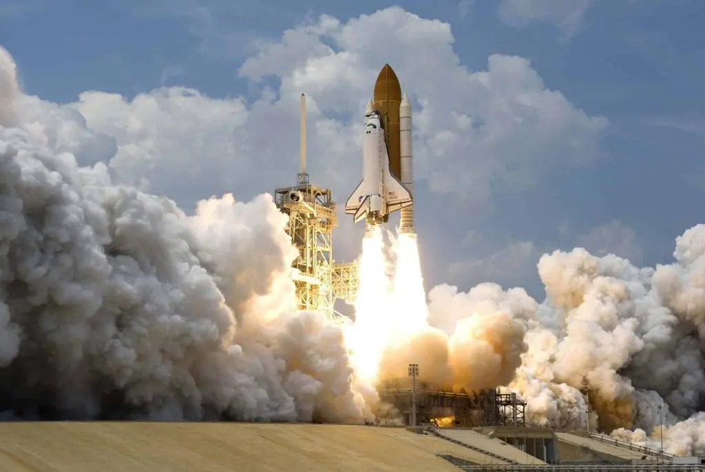 rocket launch 67643 1 scaled